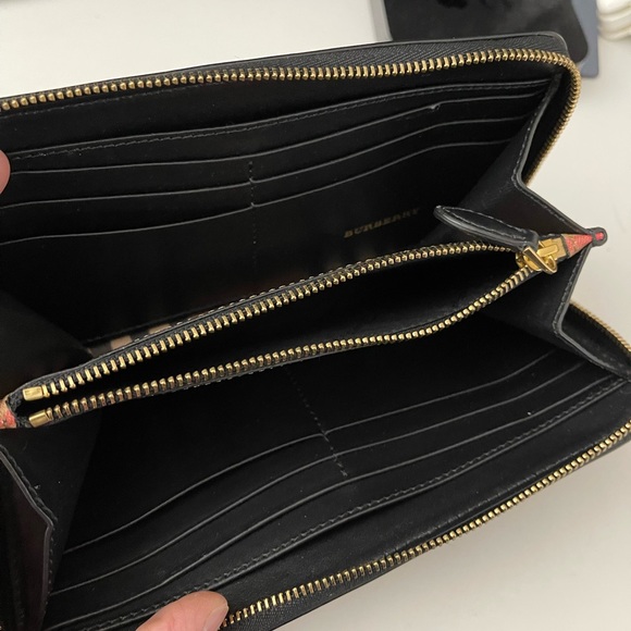 Gently used Burberry zip around wallet - Picture 3 of 10